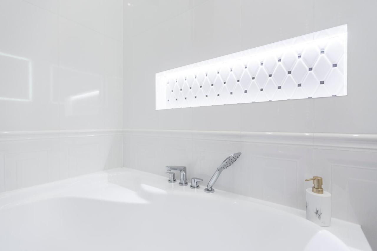 Luxurious Central Apartment In Liszt Ferenc Square Budapest Exteriör bild