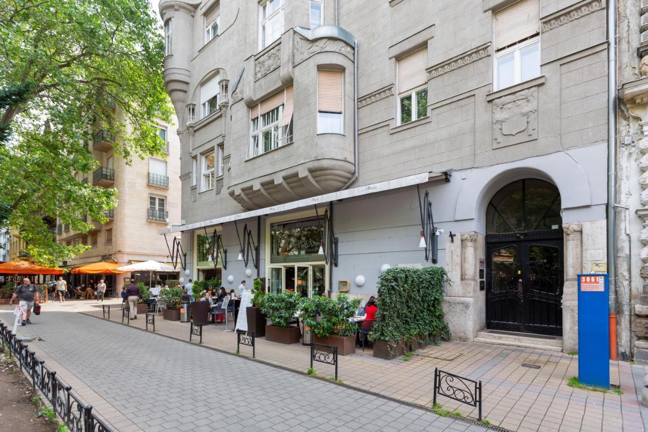 Luxurious Central Apartment In Liszt Ferenc Square Budapest Exteriör bild