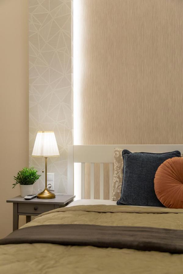 Luxurious Central Apartment In Liszt Ferenc Square Budapest Exteriör bild