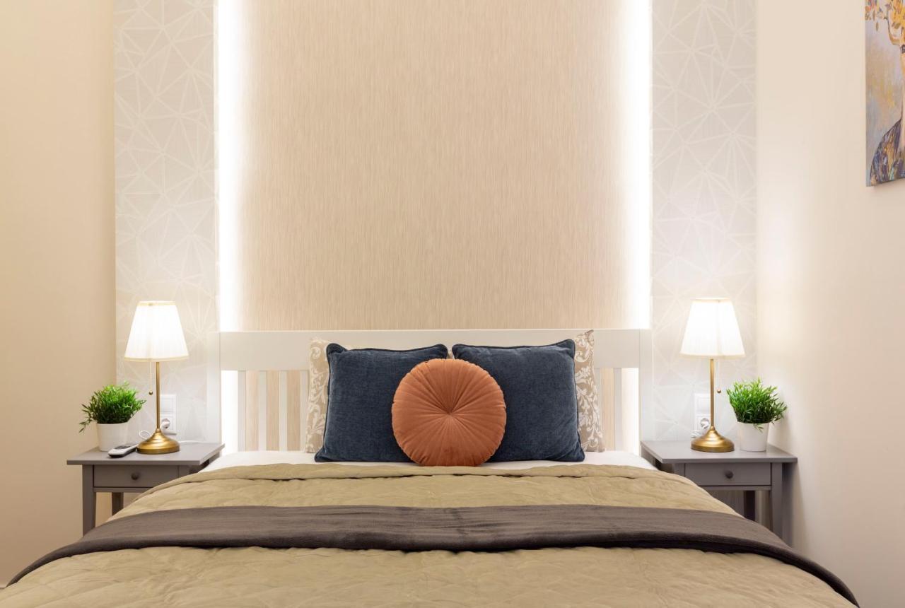 Luxurious Central Apartment In Liszt Ferenc Square Budapest Exteriör bild